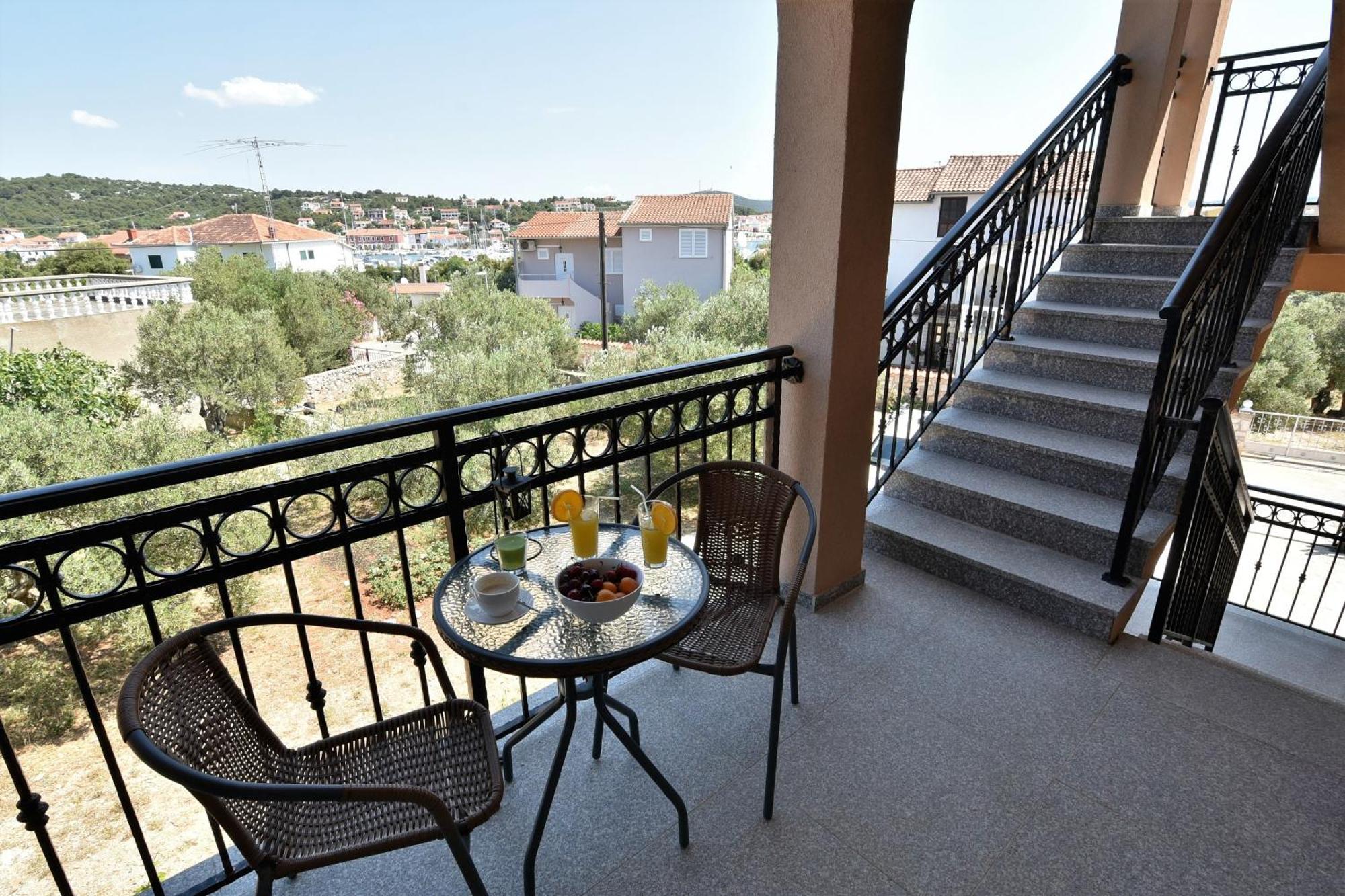 Apartmani Natasa Nino Jezera, Murter ห้อง รูปภาพ