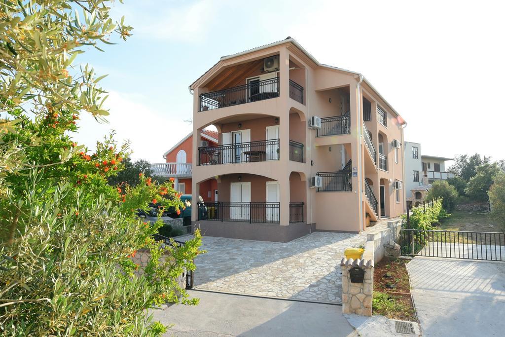 Apartmani Natasa Nino Jezera, Murter ภายนอก รูปภาพ