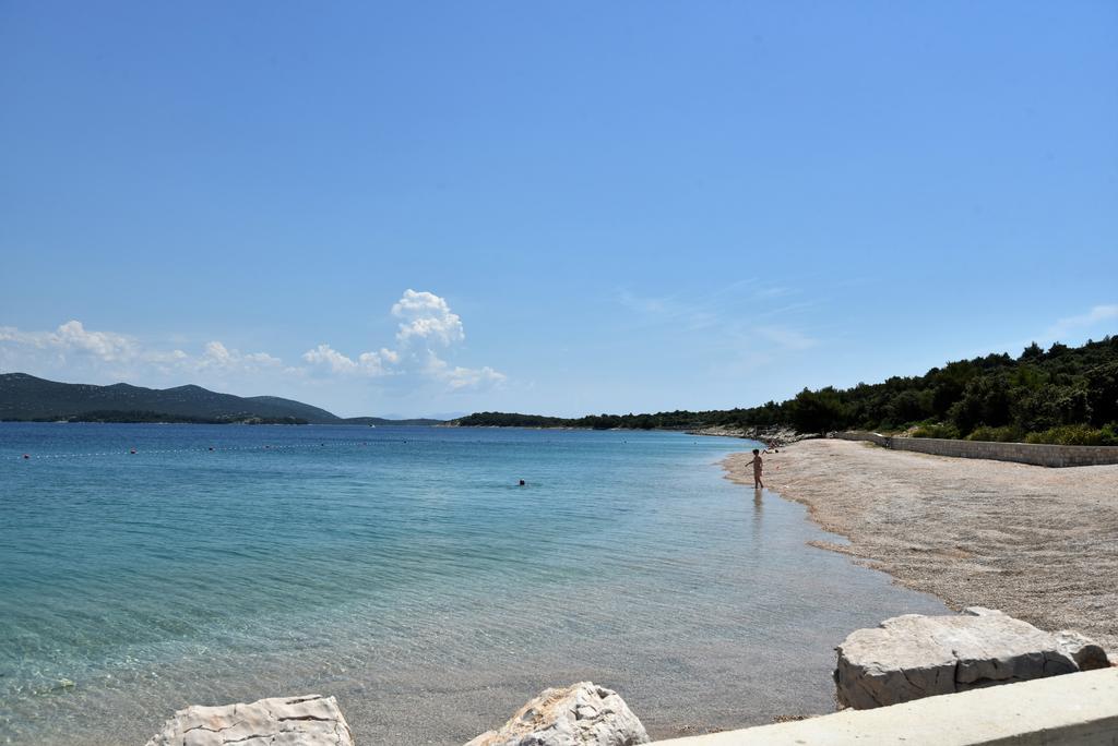 Apartmani Natasa Nino Jezera, Murter ภายนอก รูปภาพ